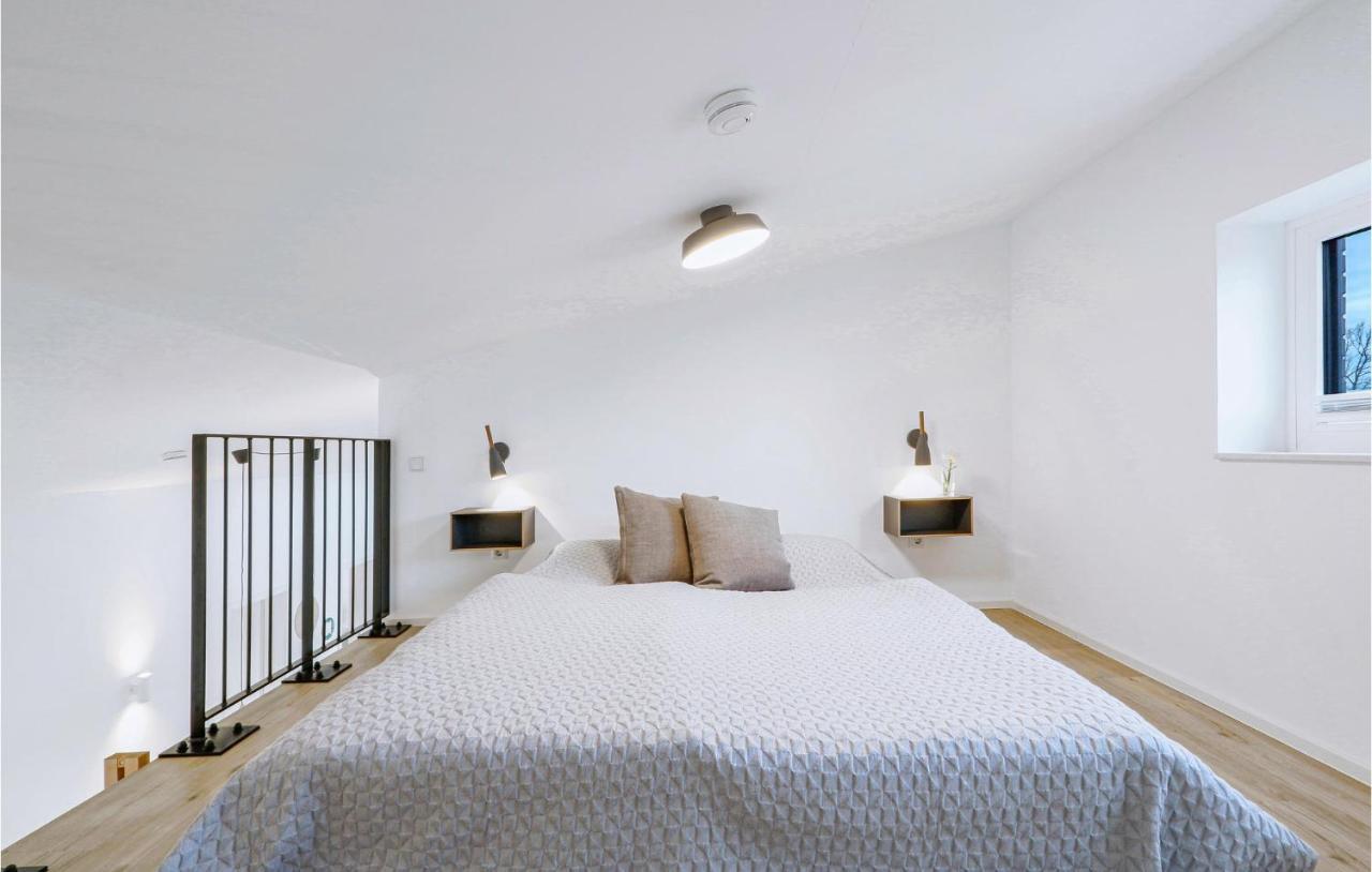 3 Bedroom Awesome Home In Lembruch-Duemmer See Kültér fotó